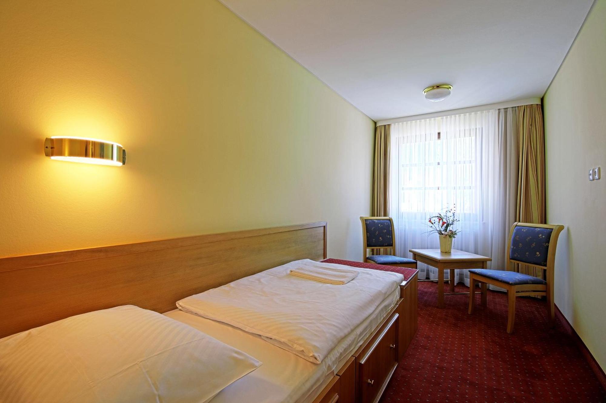 Ringhotel Warnemuender Hof Rostock Buitenkant foto