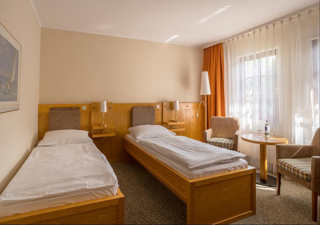 Ringhotel Warnemuender Hof Rostock Buitenkant foto